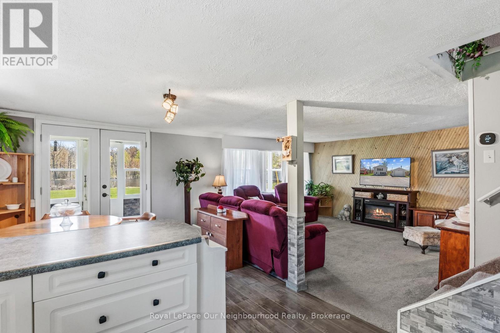261 RIVER ROAD E - 11