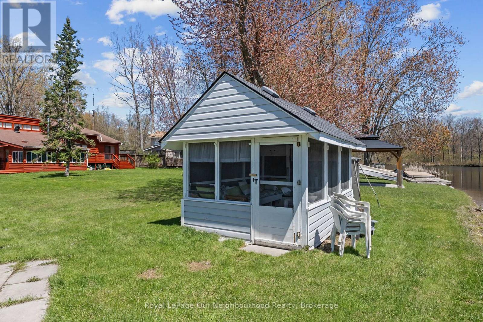 261 RIVER ROAD E - Image 30