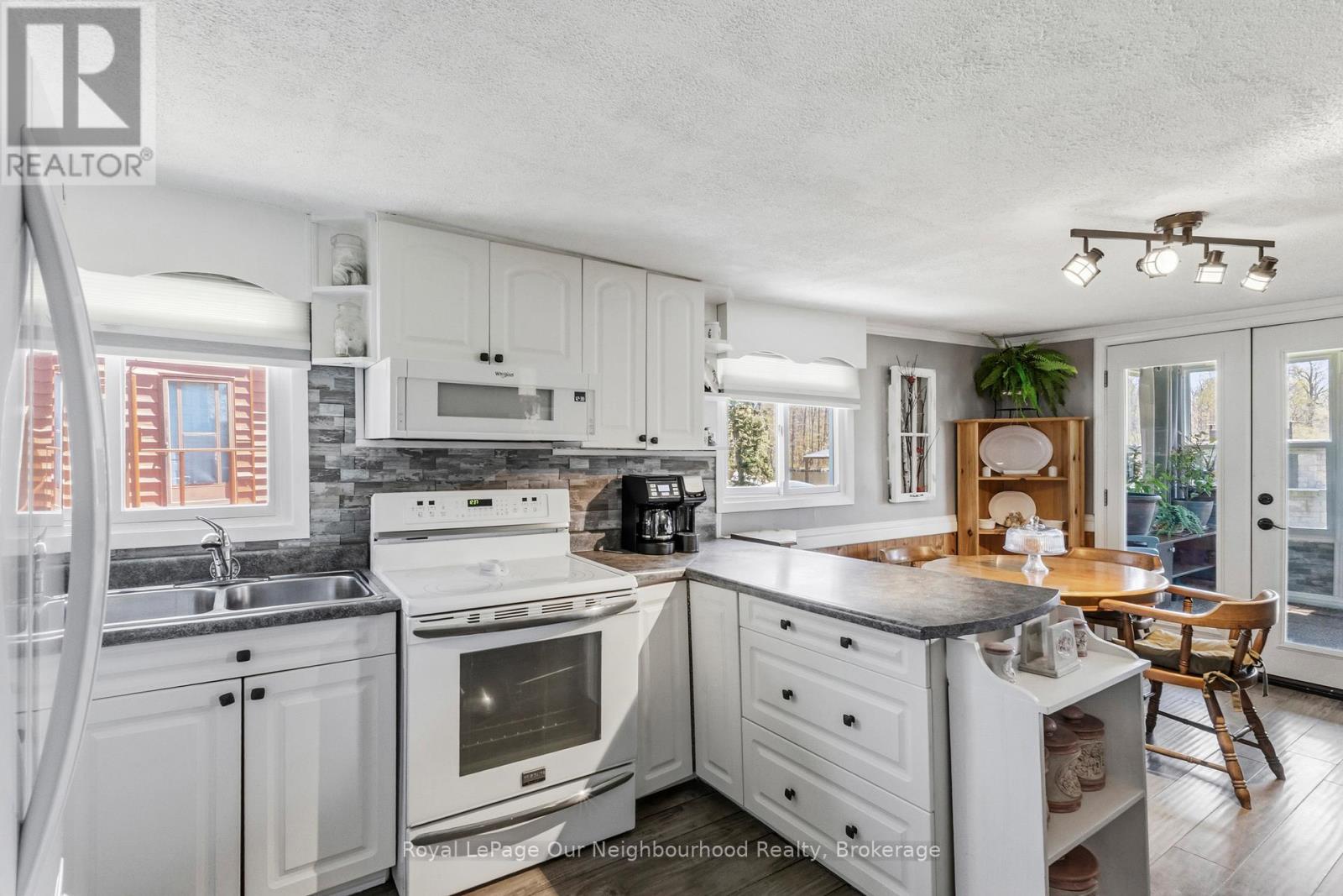 261 RIVER ROAD E - 8
