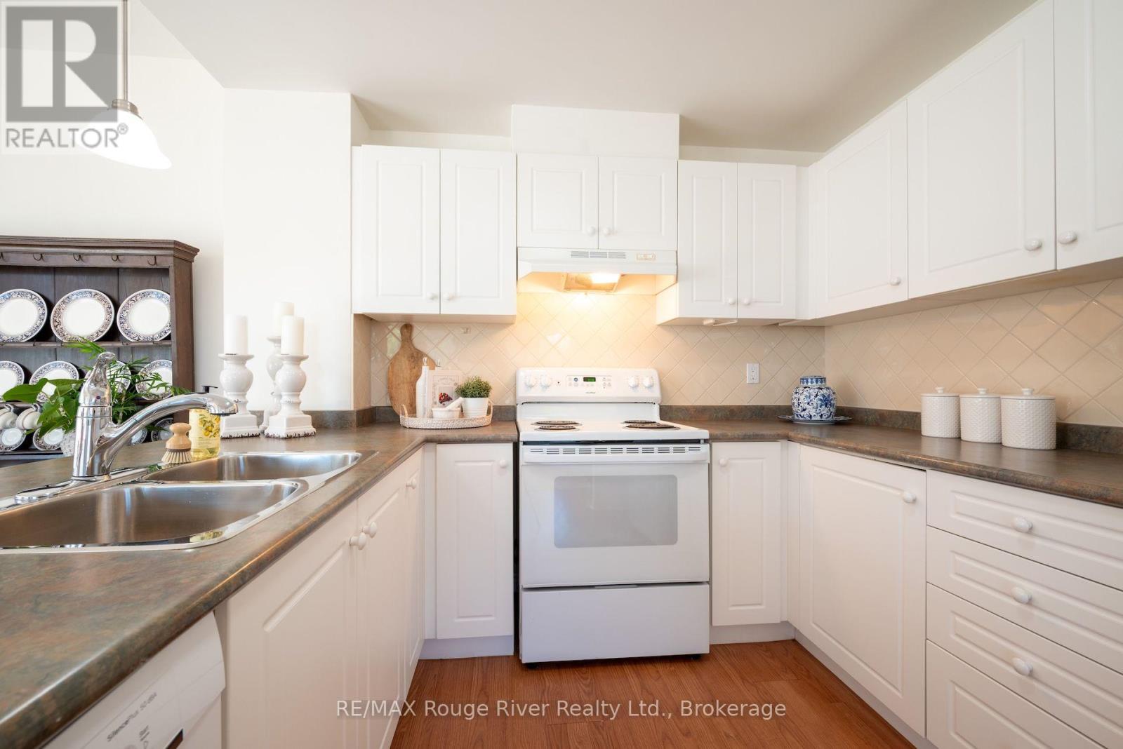 #216 145 THIRD STREET - 17