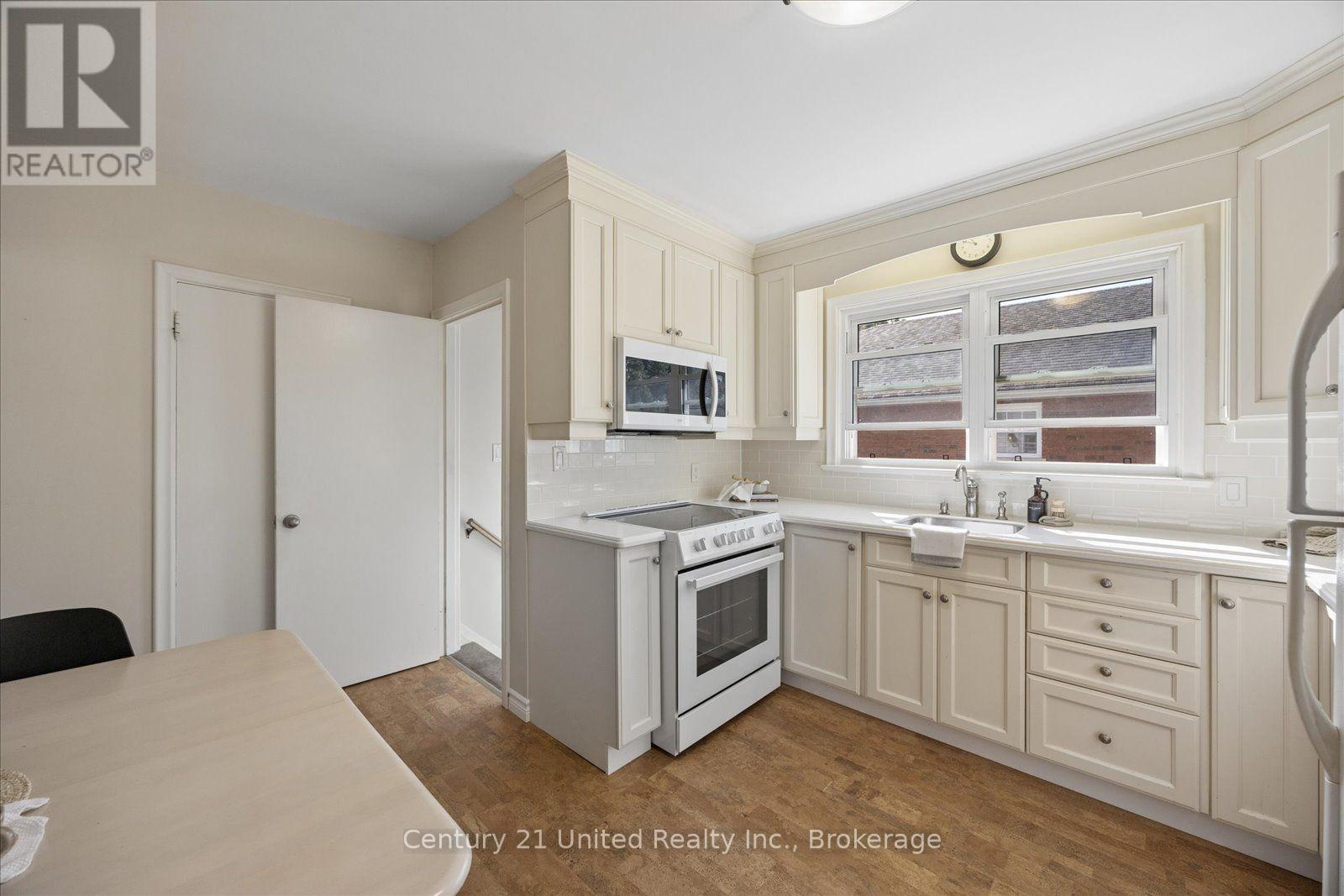 797 VALLEYVIEW DRIVE - Image 15