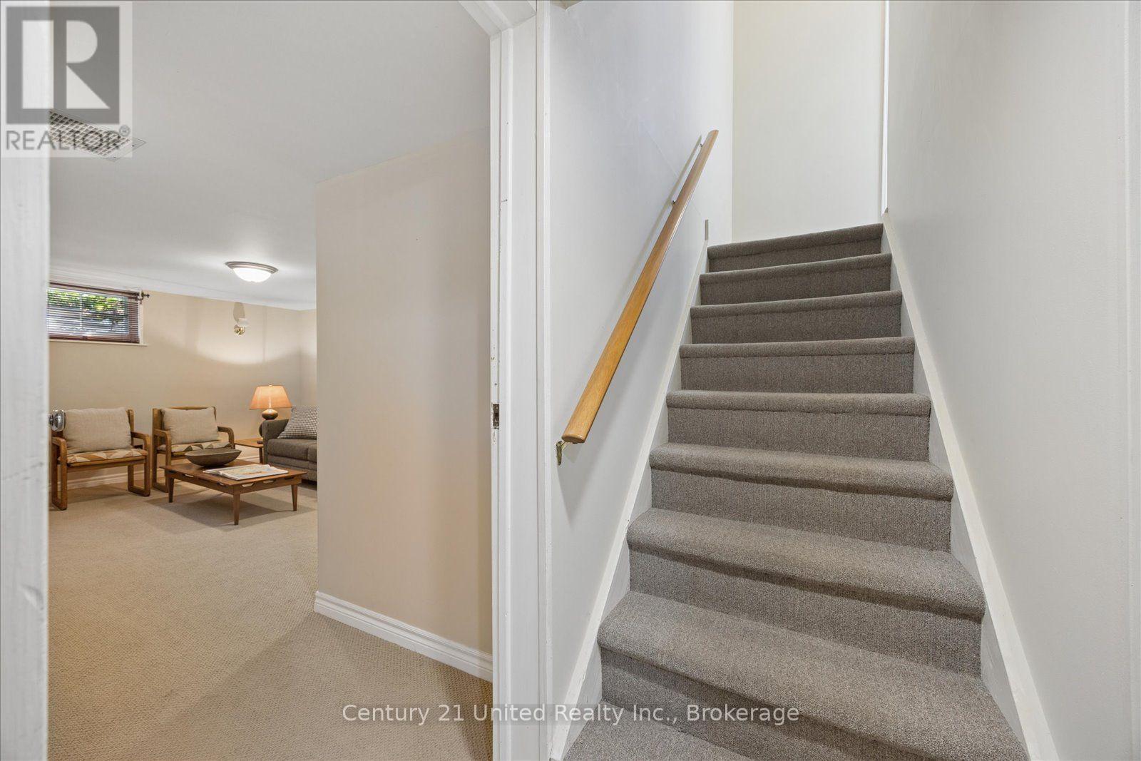 797 VALLEYVIEW DRIVE - 30