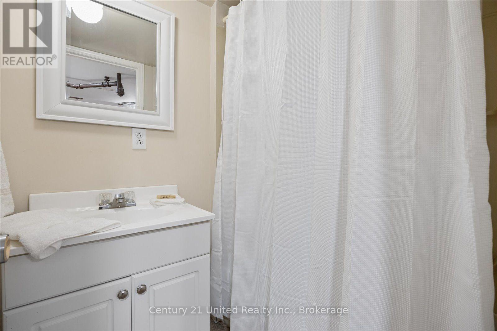 797 VALLEYVIEW DRIVE - Image 35