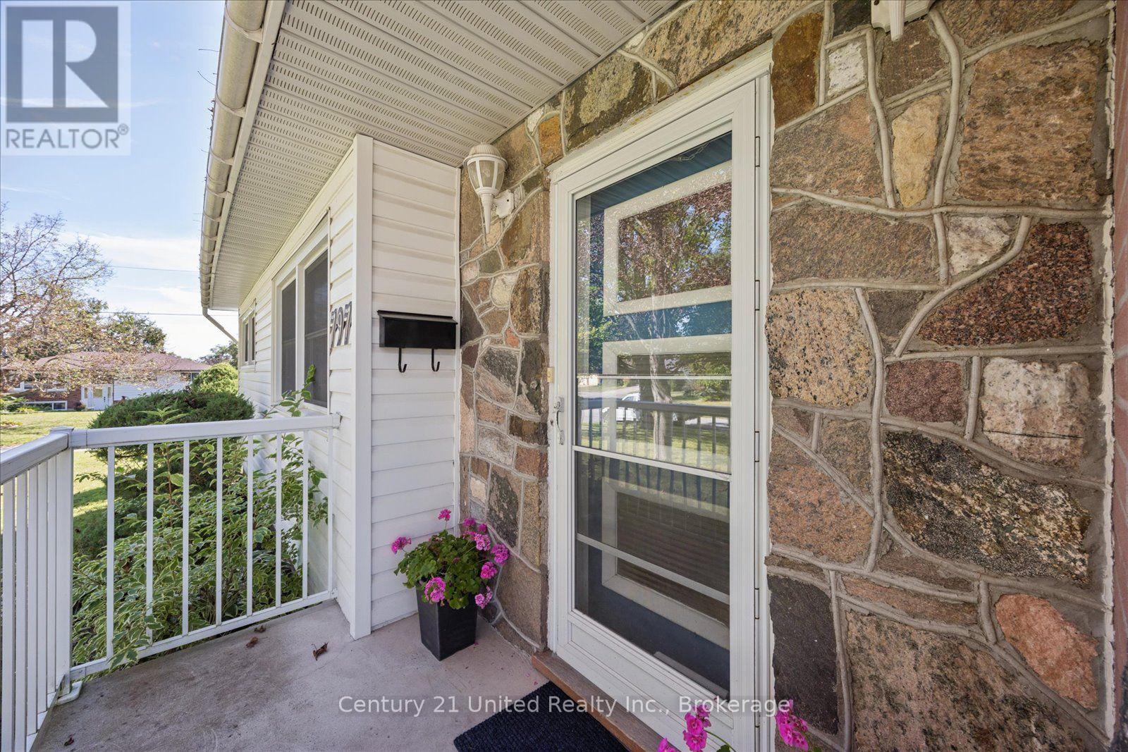 797 VALLEYVIEW DRIVE - Image 6