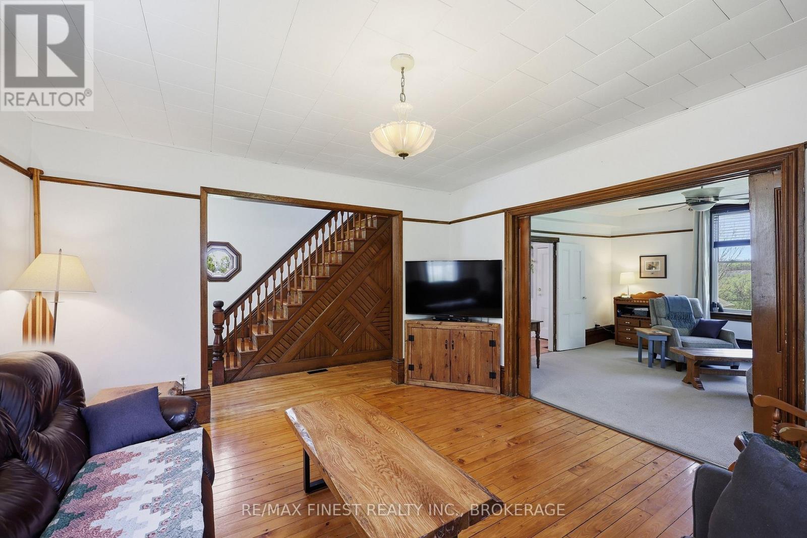2904 CLOGGS ROAD - 7