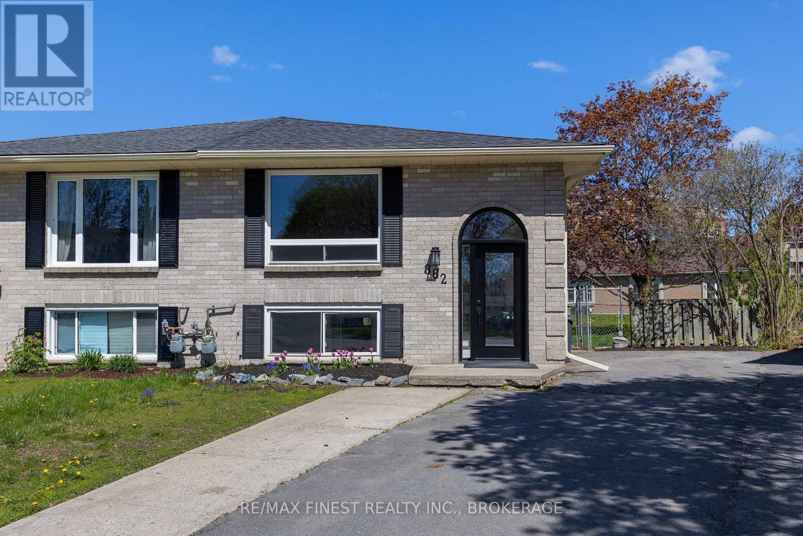 882 BEACONHILL COURT - 2