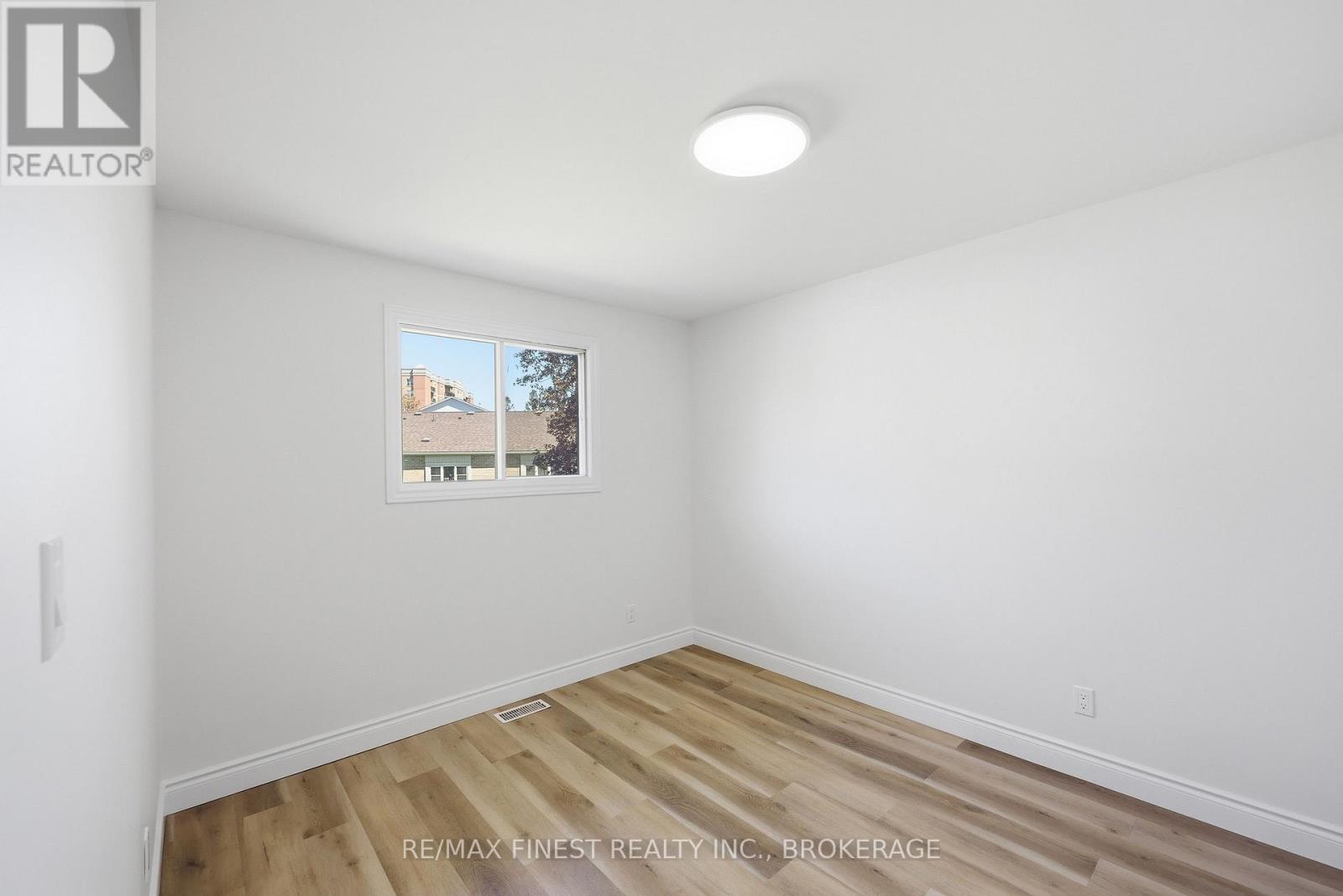 882 BEACONHILL COURT - 25