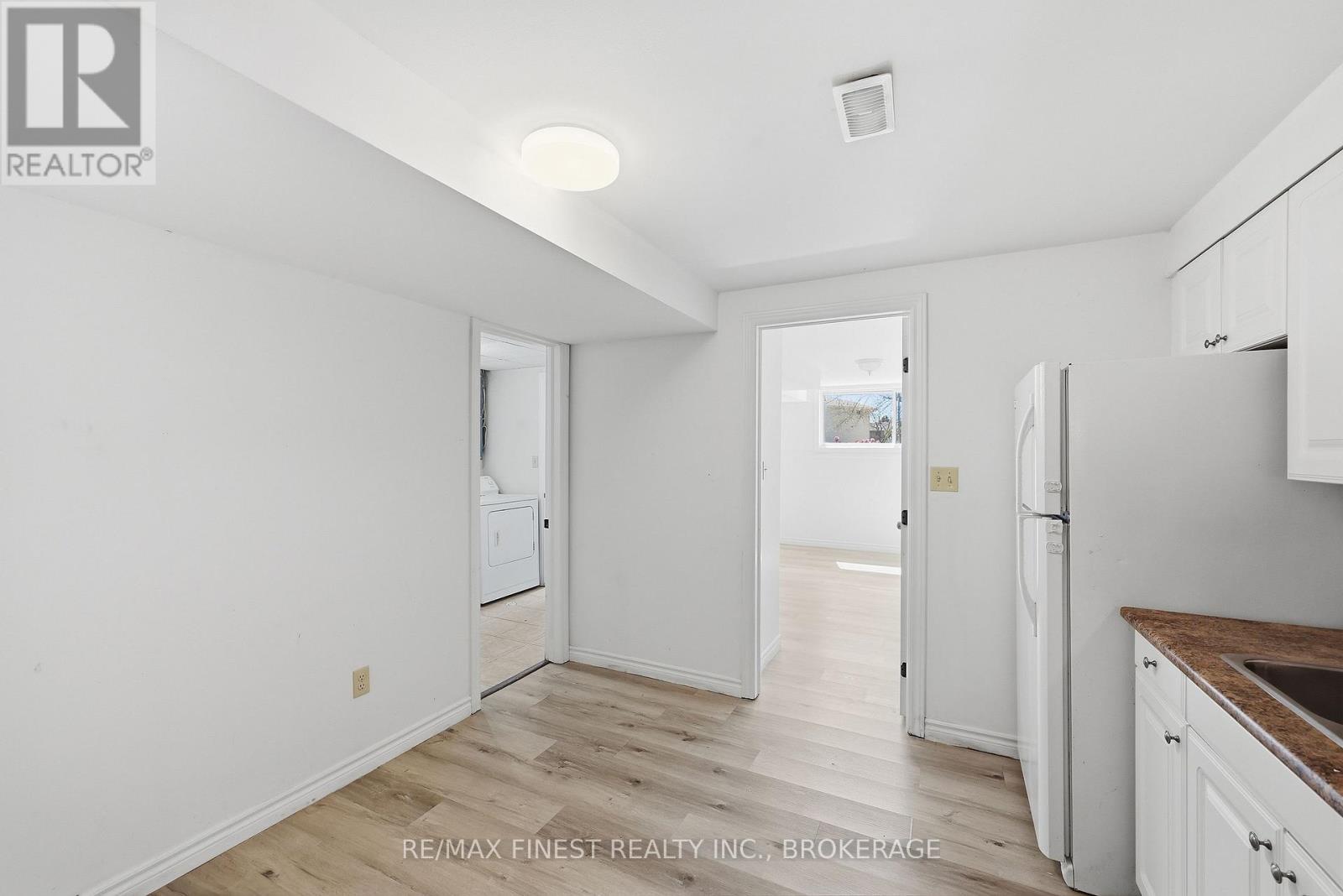 882 BEACONHILL COURT - Image 32