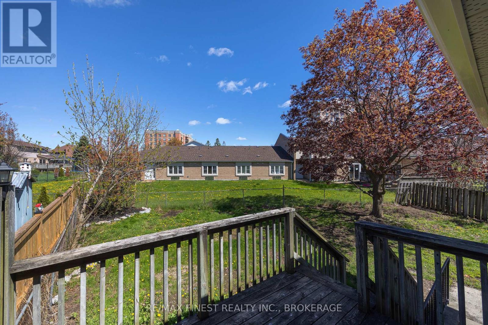 882 BEACONHILL COURT - 46