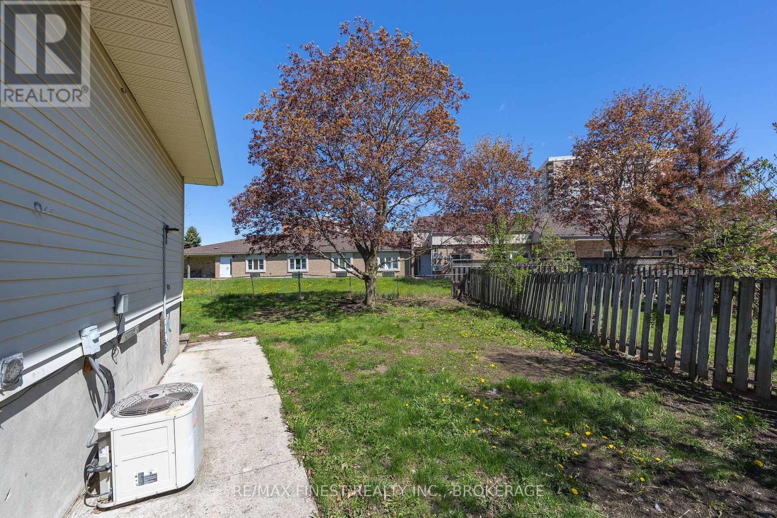 882 BEACONHILL COURT - Image 47