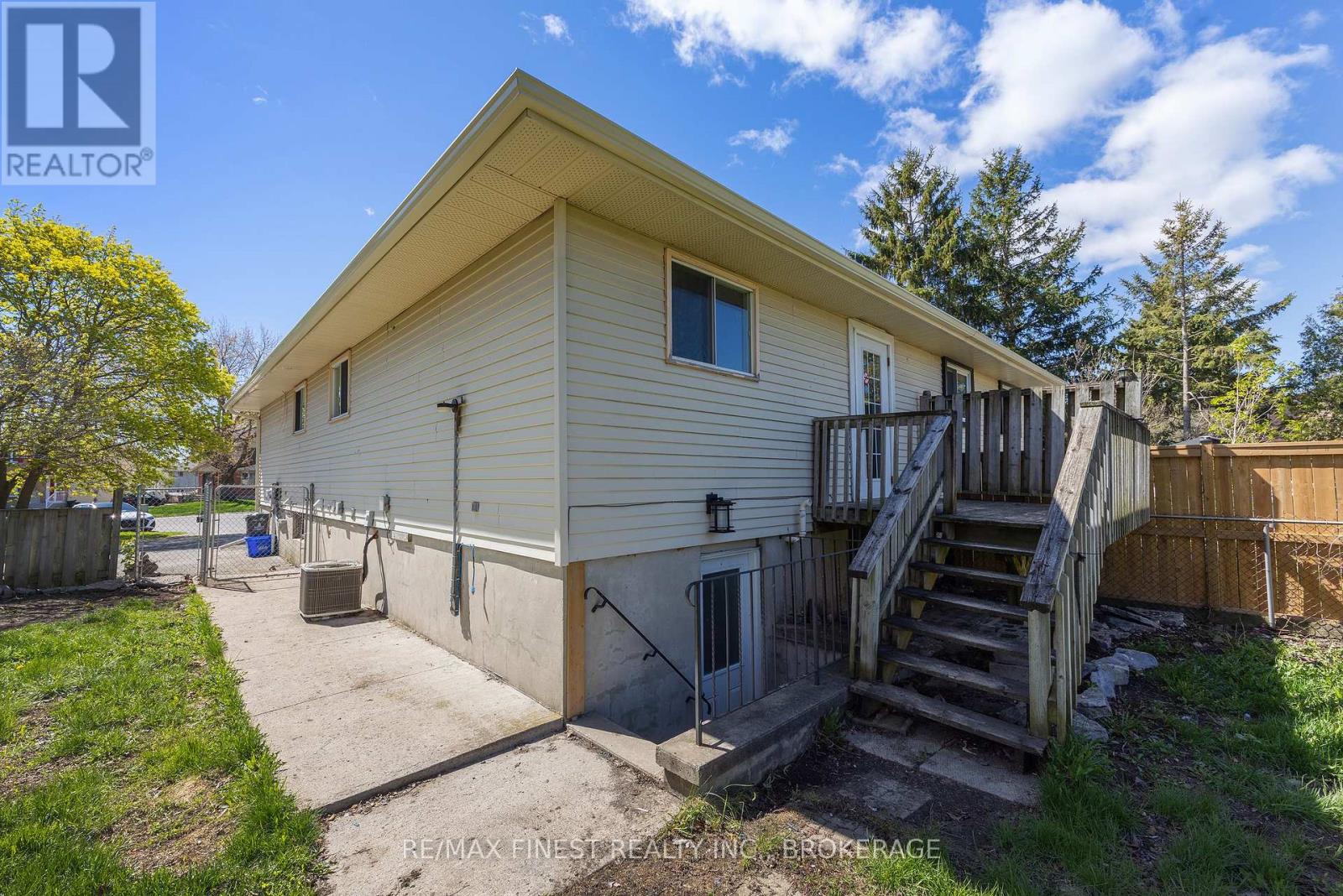882 BEACONHILL COURT - Image 49