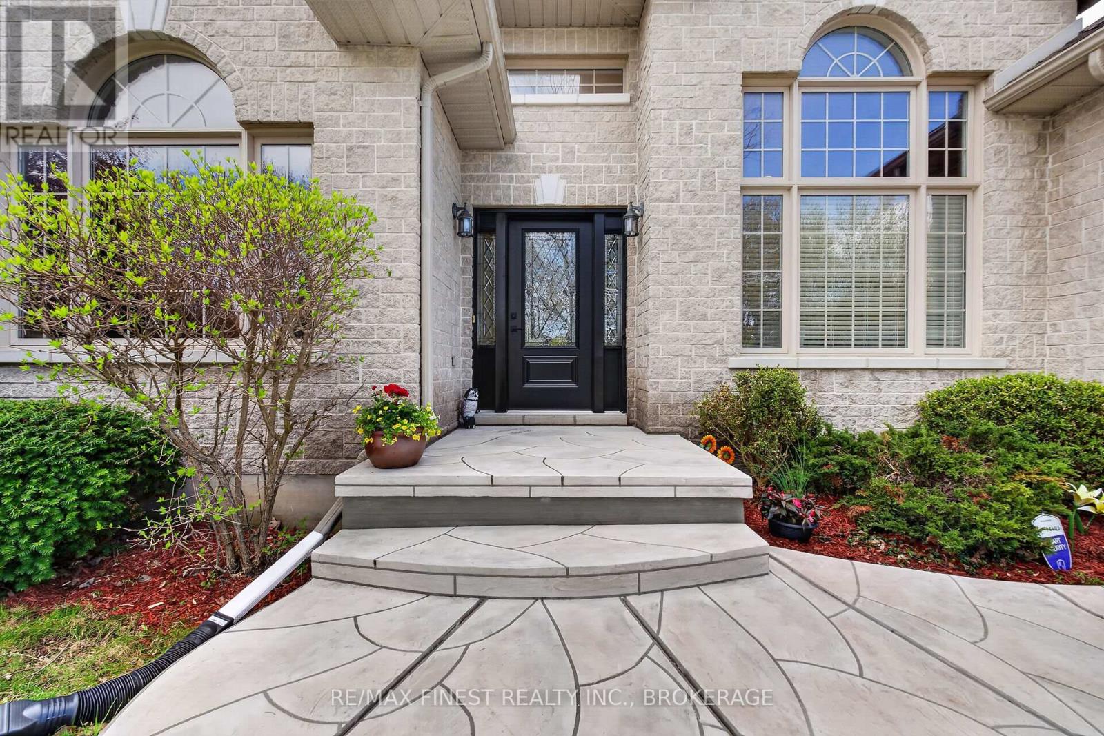 417 MCCALLUM STREET - Image 6