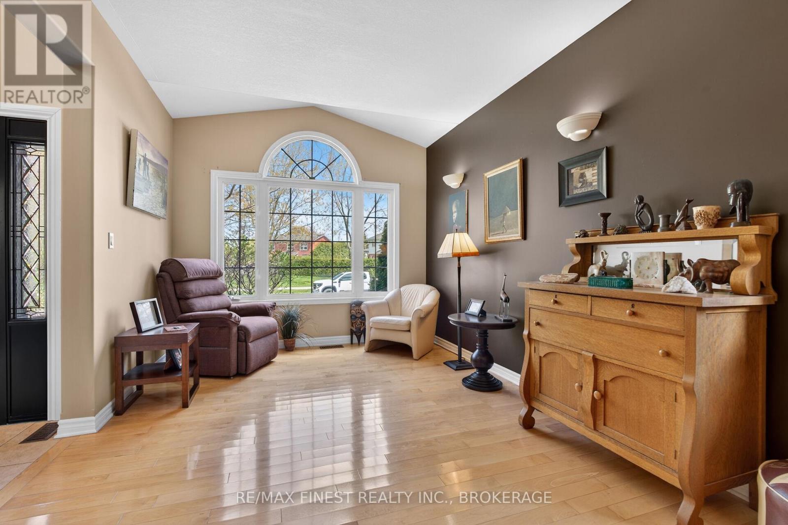 417 MCCALLUM STREET - Image 8
