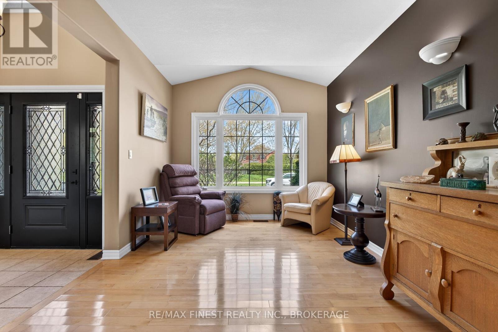 417 MCCALLUM STREET - Image 9