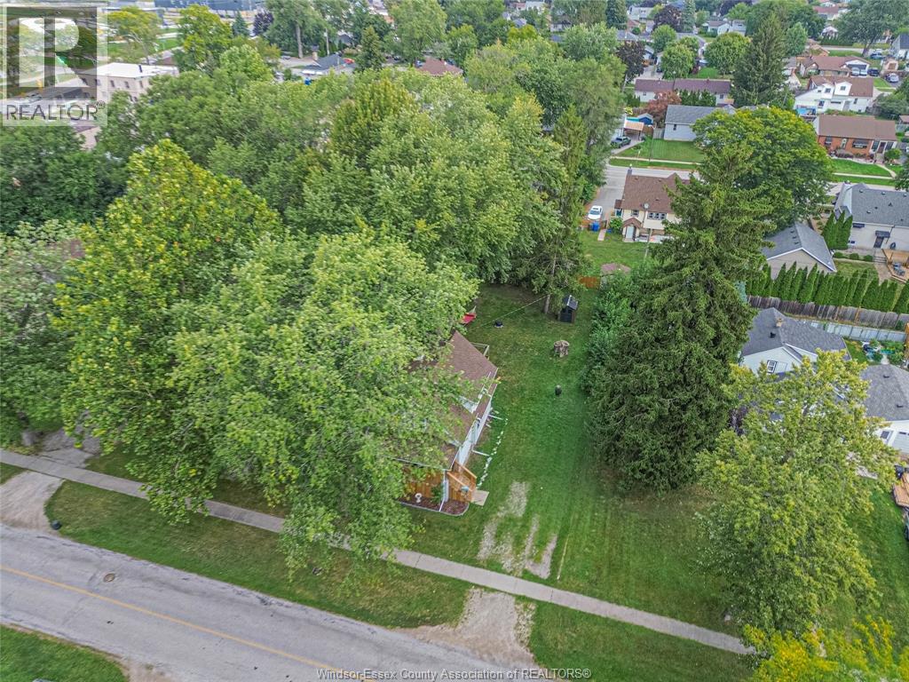 135 MAPLE AVENUE - 38