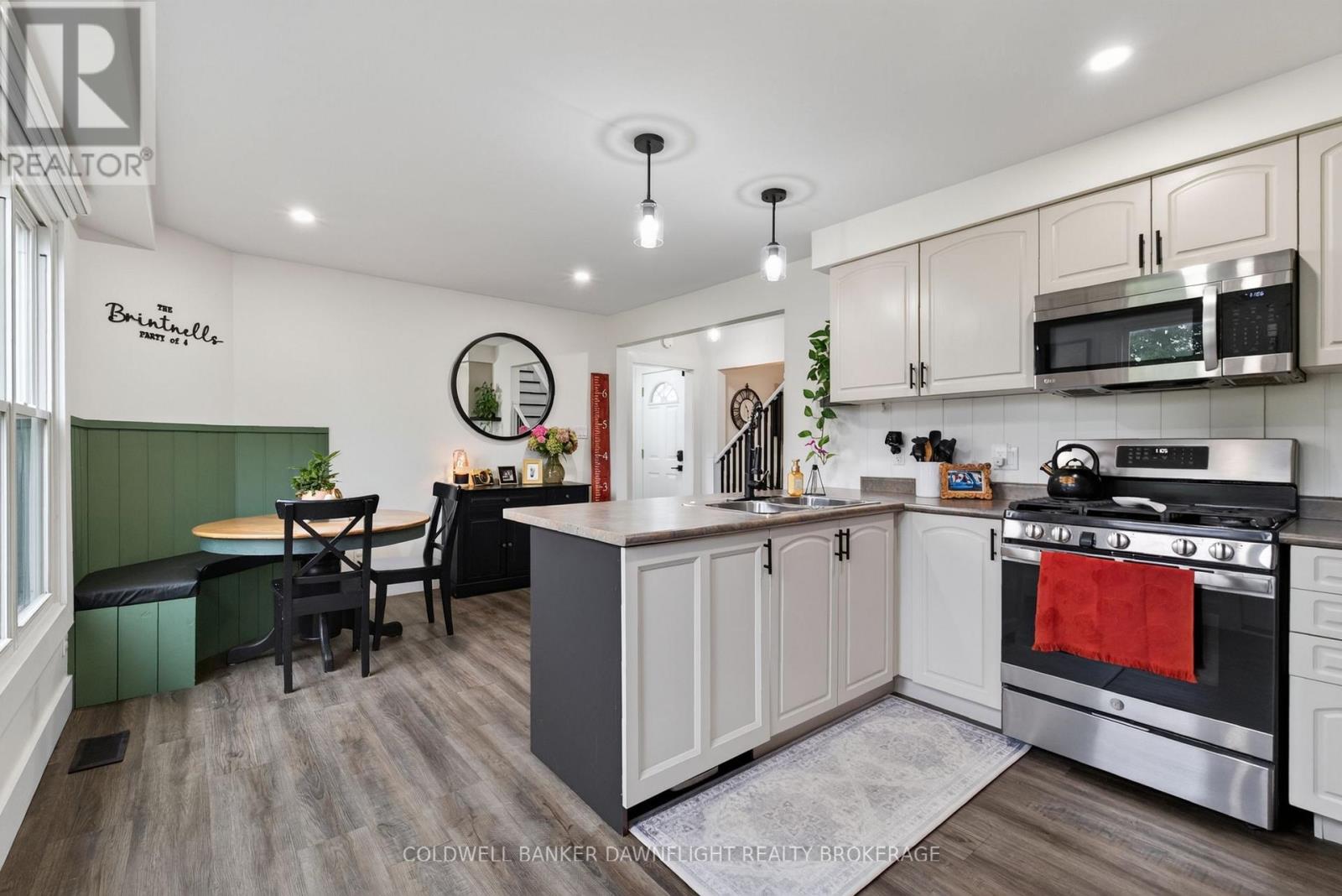 #46 46 ST CHARLES PLACE - 15