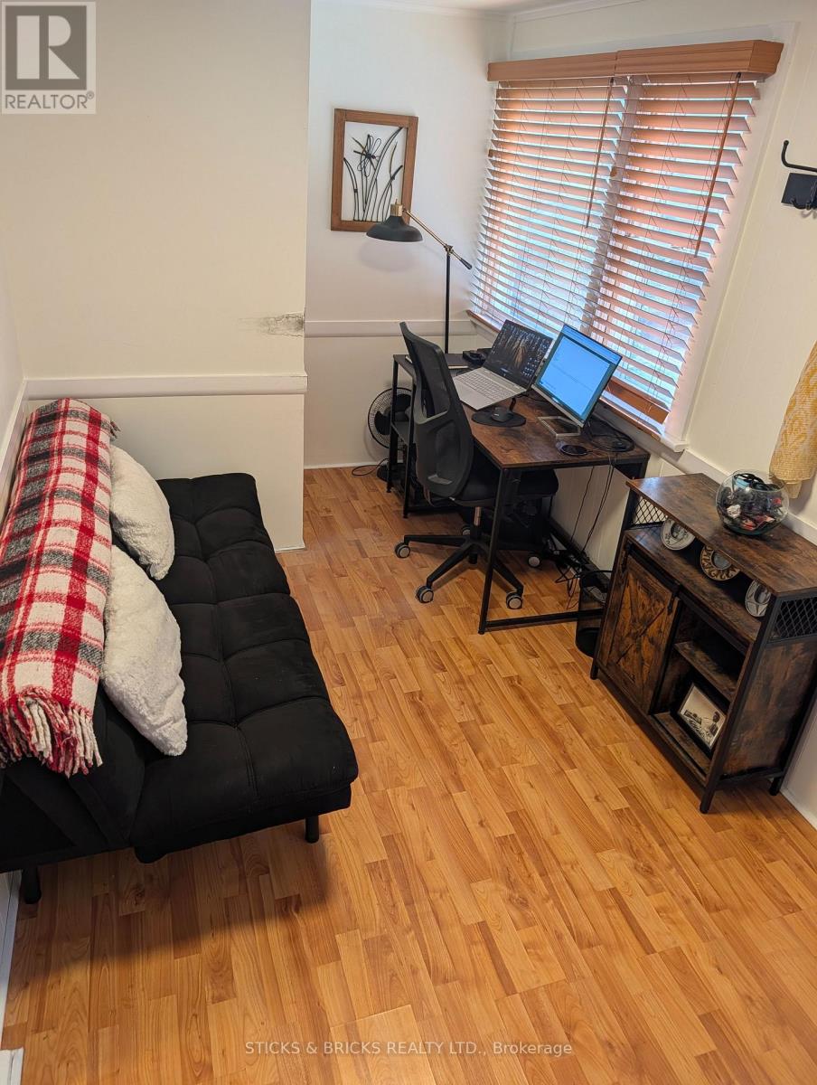 625 SILVER BAY ROAD - 4
