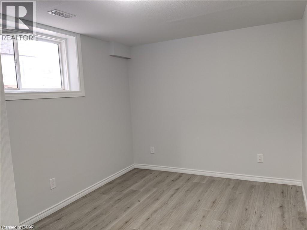 727 THOMAS SLEE Drive, Kitchener — photo 8