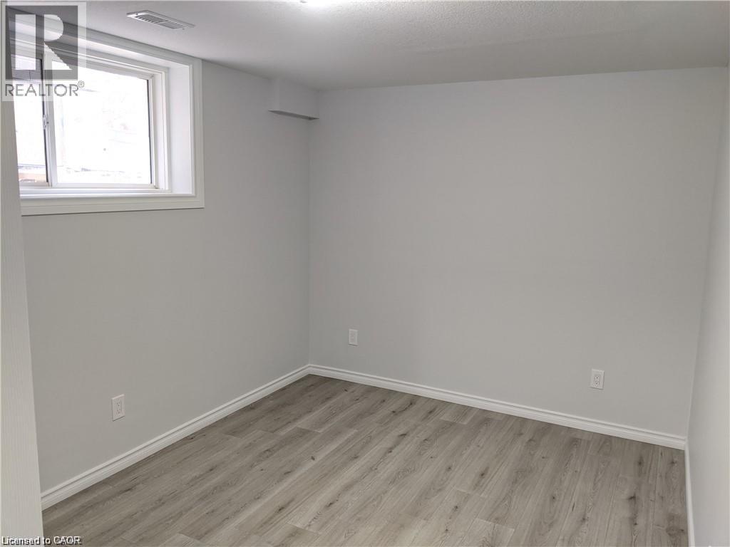 727 THOMAS SLEE Drive, Kitchener — photo 9