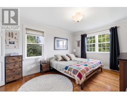 1713 Torbay Road thumbnail 30