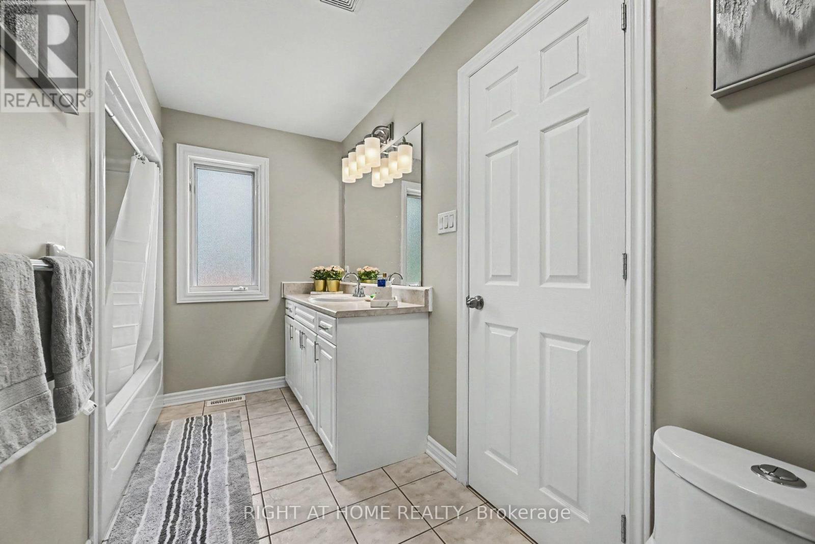 4 Bed, 2 Bath House for Sale in Ottawa – 1588 SCOTTANNE STREET, Ottawa – MLS# X13764938 - Image 15