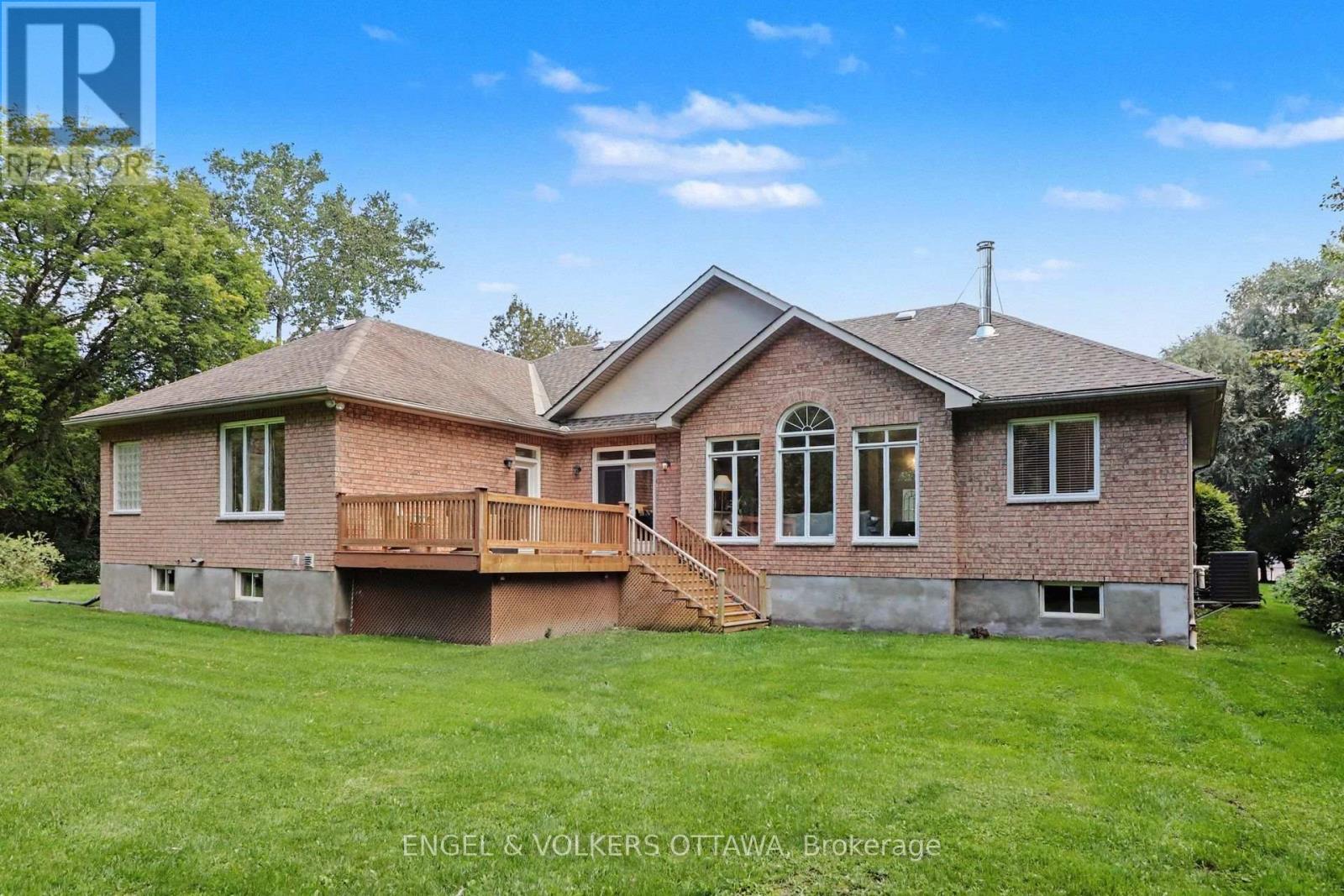 3 Bed, 3 Bath House for Sale in Ottawa – 6235 DEERMEADOW DRIVE, Ottawa – MLS# X13764944 - Image 31