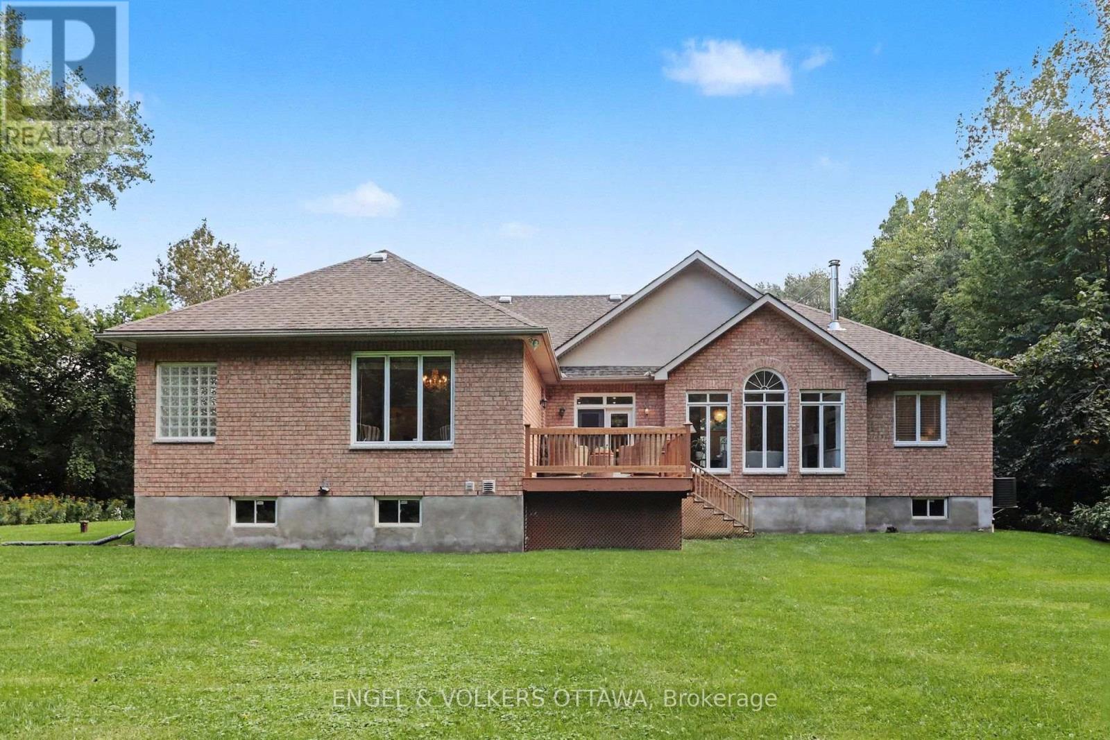 3 Bed, 3 Bath House for Sale in Ottawa – 6235 DEERMEADOW DRIVE, Ottawa – MLS# X13764944 - Image 32