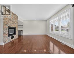 1559 Queensdale Avenue, Ottawa, ON K1T1J3 Photo 11