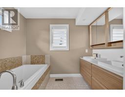 1559 Queensdale Avenue, Ottawa, ON K1T1J3 Photo 30