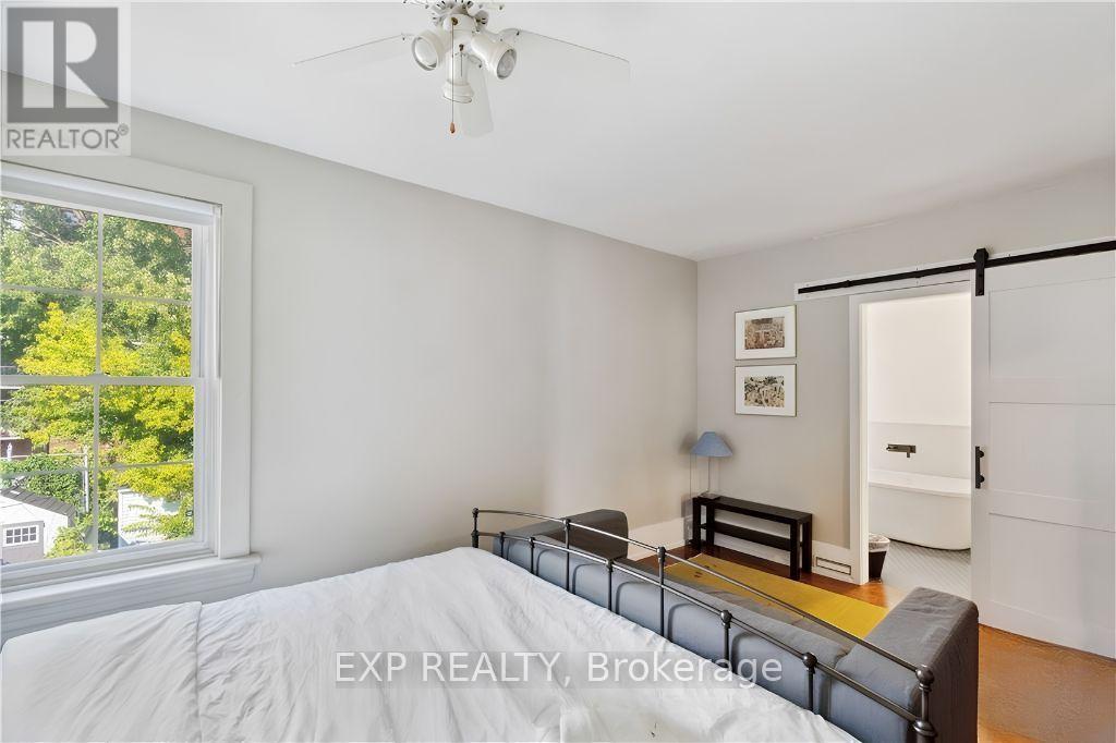 347 ST. PATRICK STREET - 21