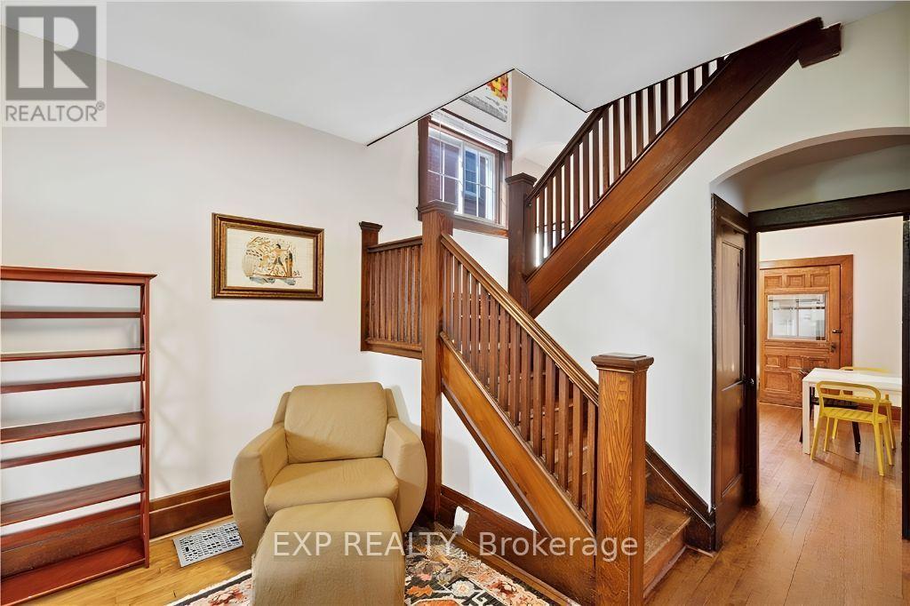347 ST. PATRICK STREET - 4