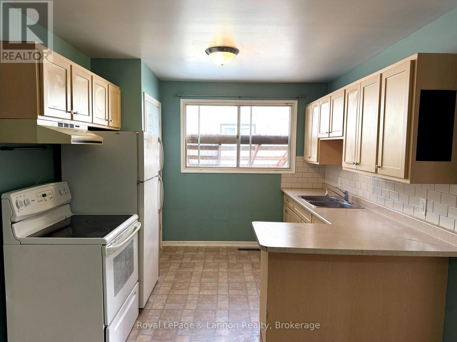 129 SHERBROOKE STREET - 6