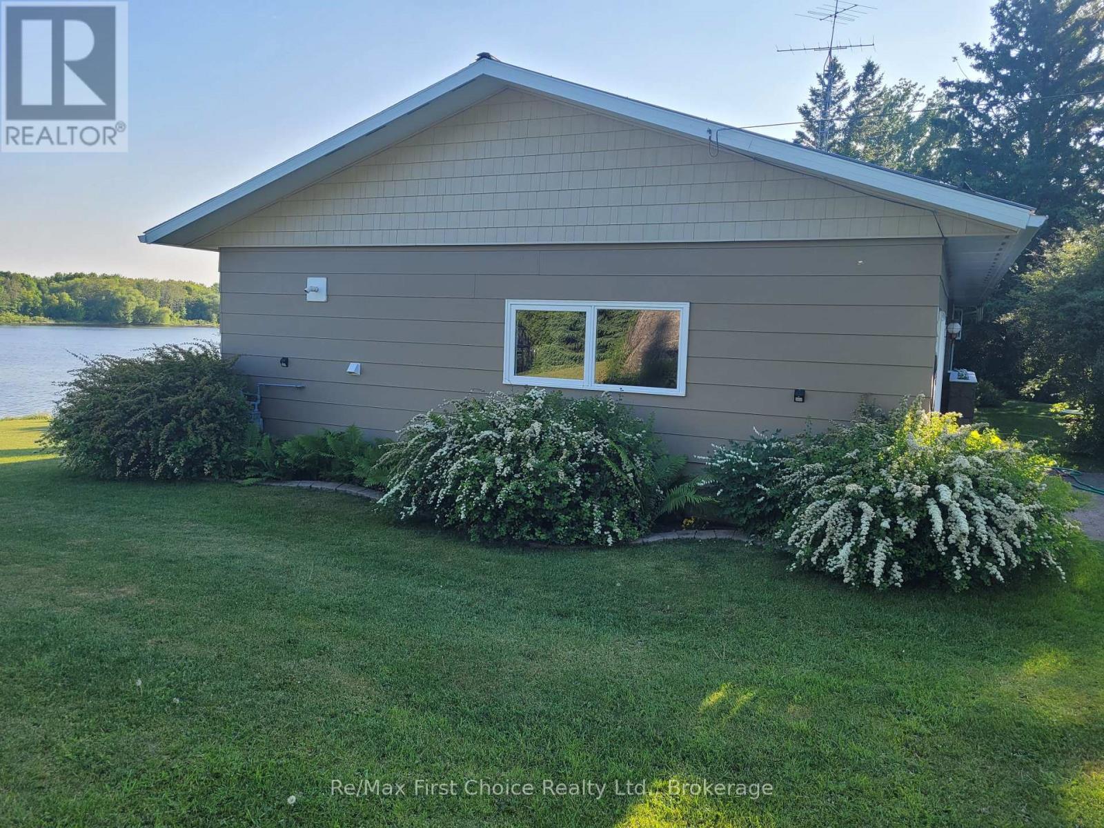 602 RIVER AVENUE E - Image 31