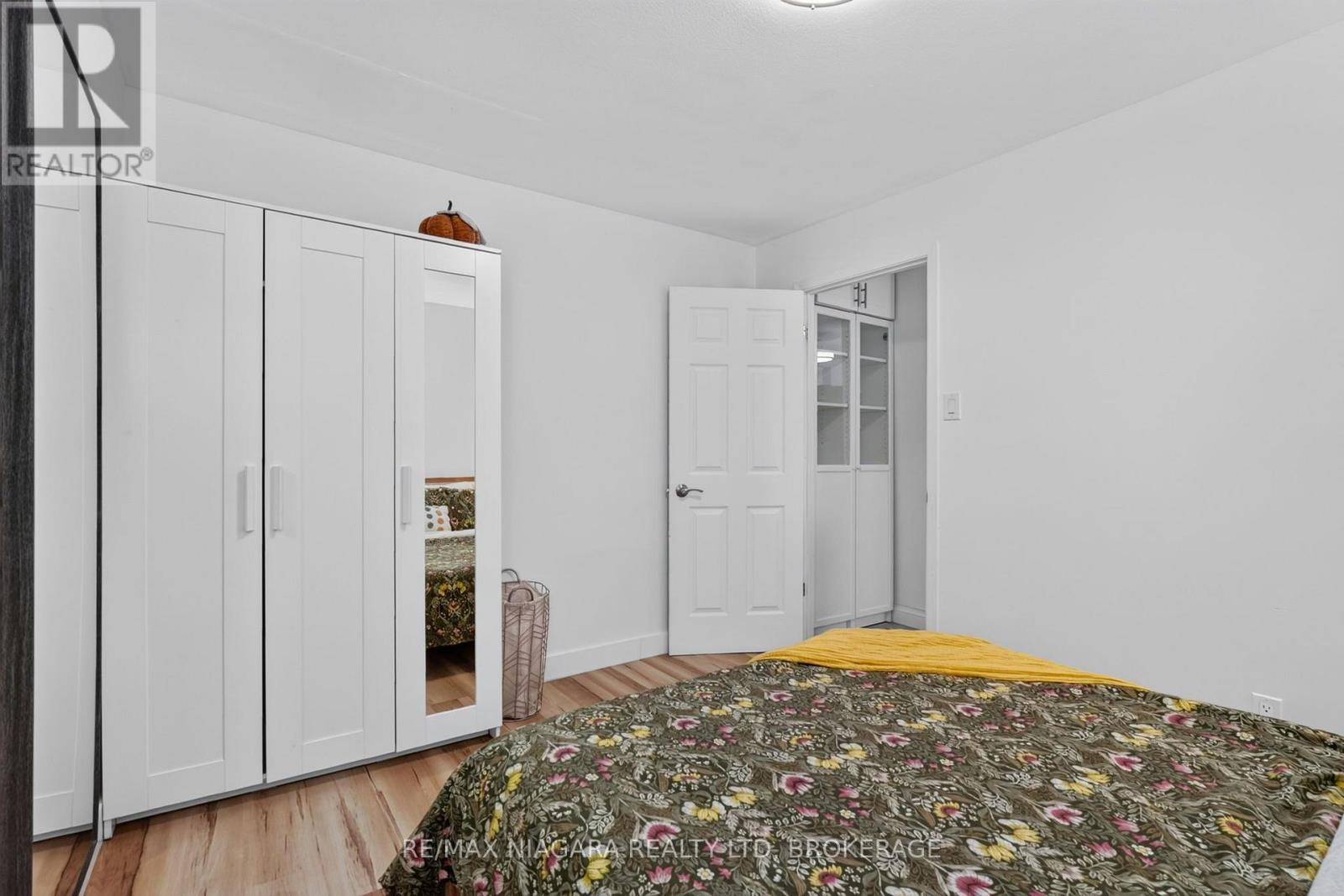 10 CHURCHILL AVENUE - Image 24