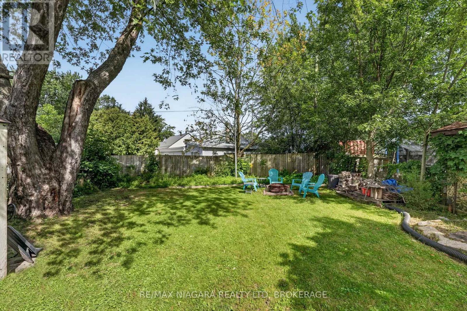 10 CHURCHILL AVENUE - 39
