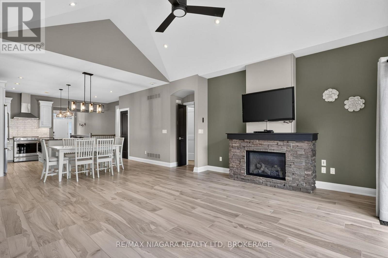84 GANTON TRAIL - 24