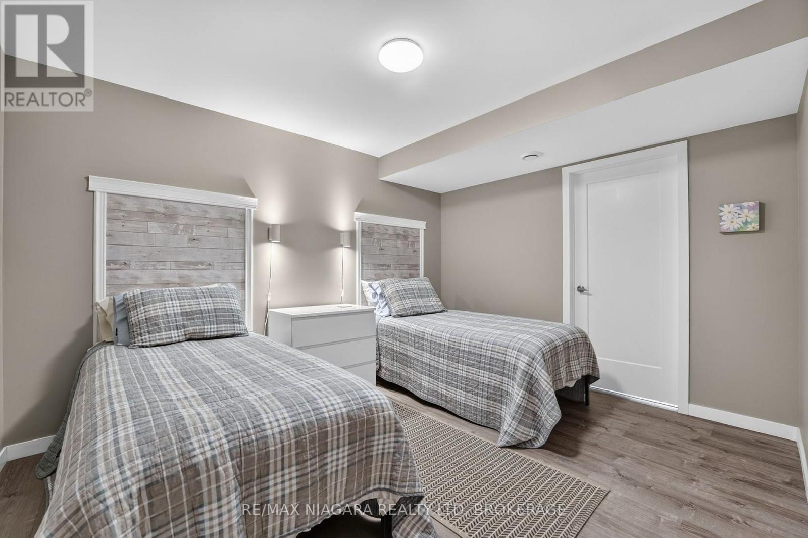 84 GANTON TRAIL - 35