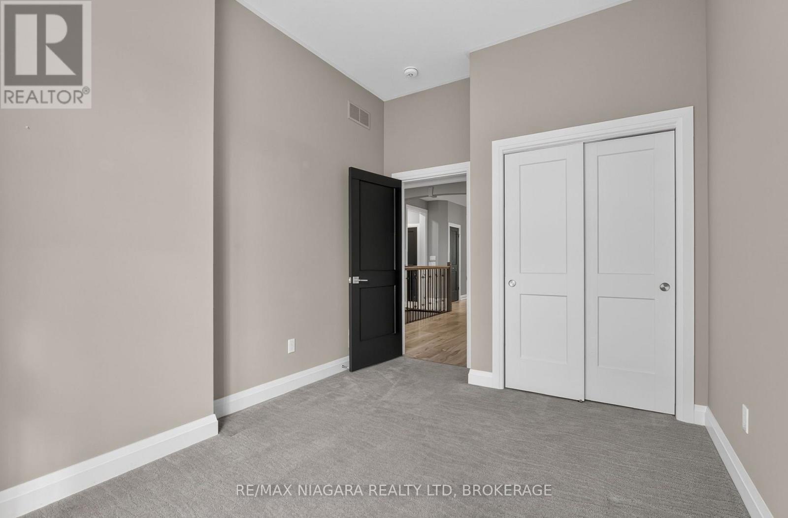 84 GANTON TRAIL, Welland (Hwy 406/Welland) — photo 6