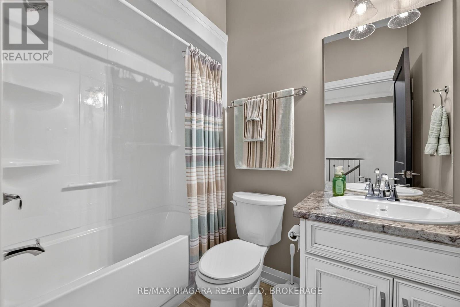 84 GANTON TRAIL, Welland (Hwy 406/Welland) — photo 8