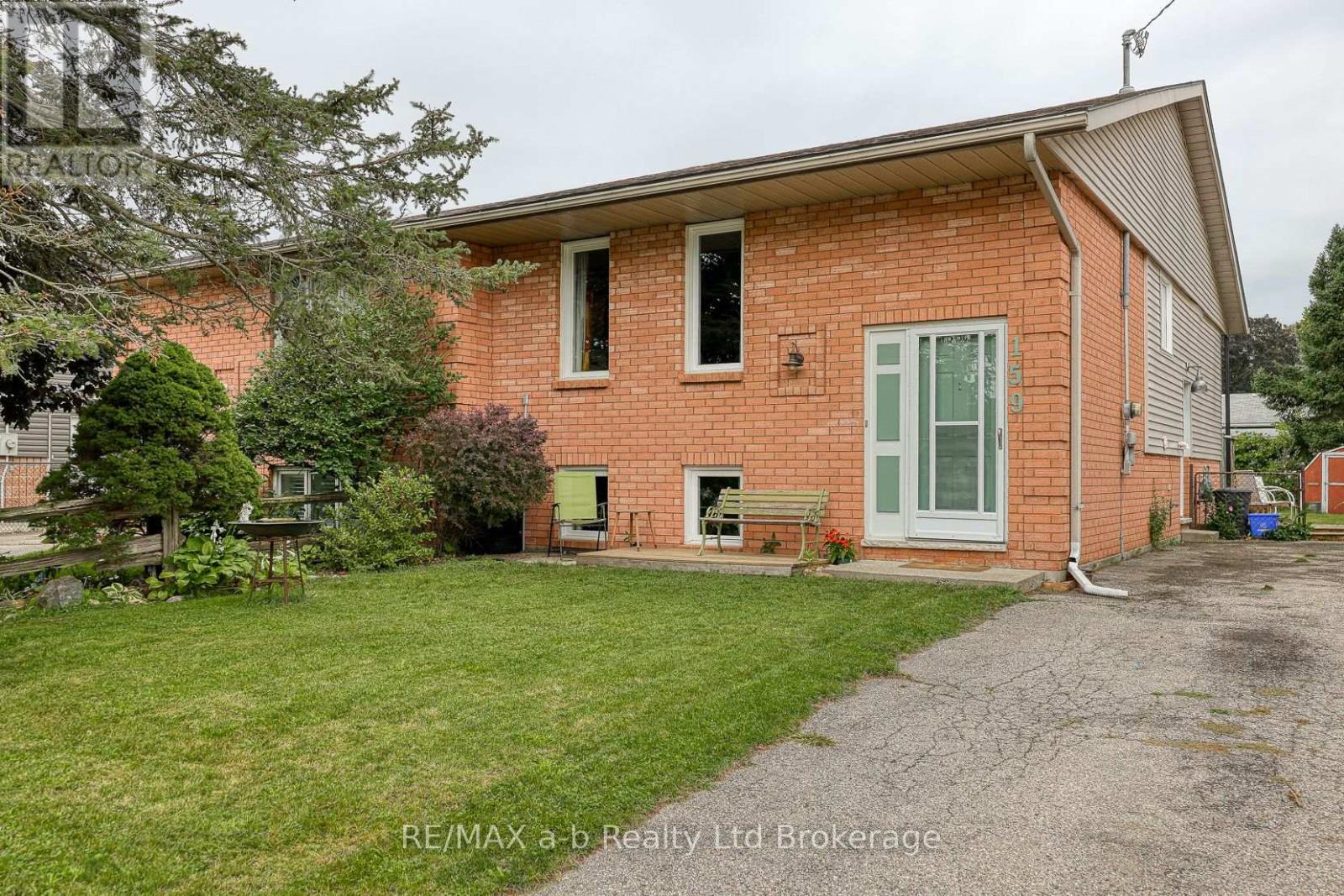 159 CARNEGIE STREET - 2