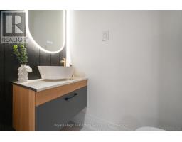 Bathroom - 480 Scarsdale Crescent, Oakville, ON L6L3W7 Photo 17