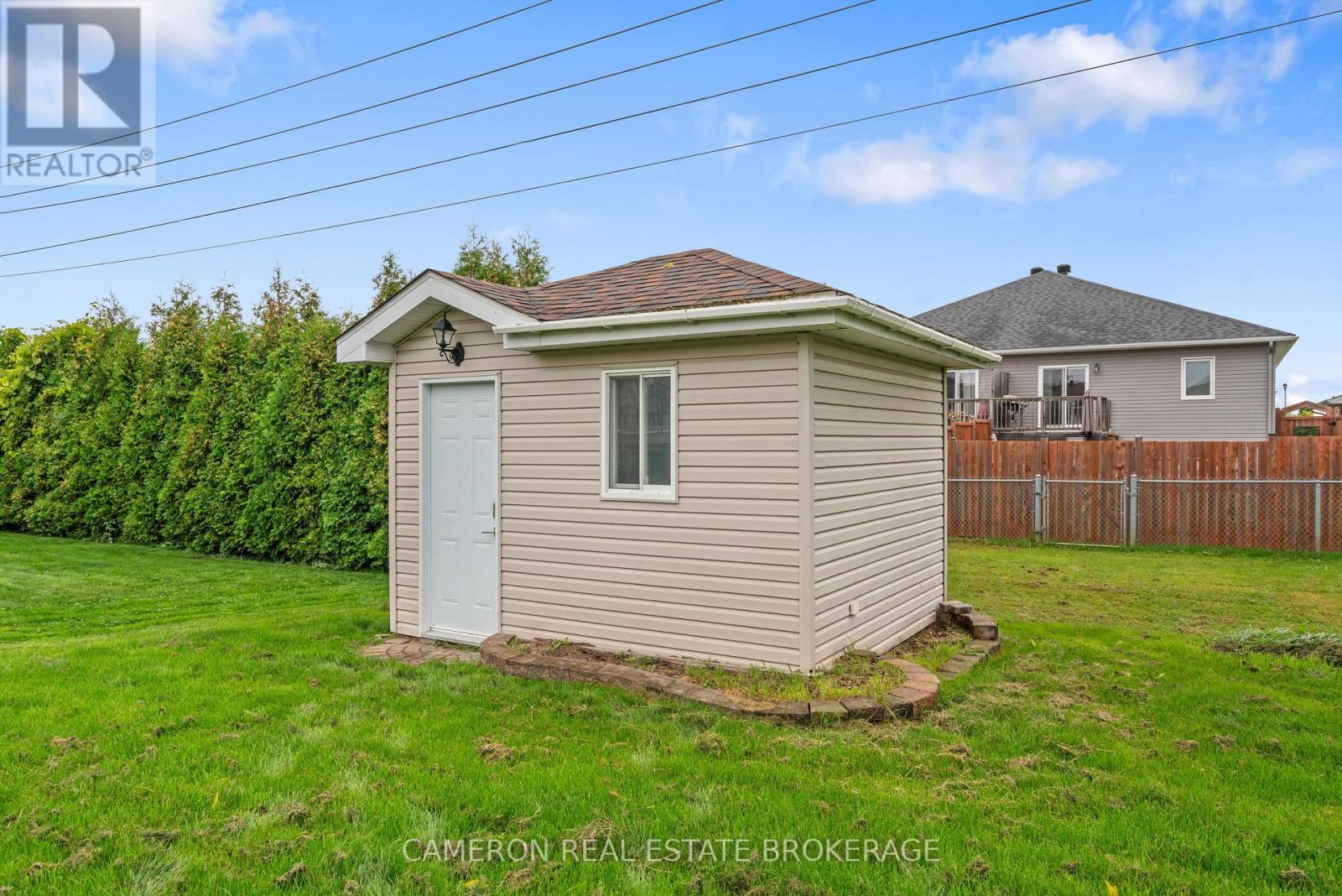 2061 CONCORDE AVENUE - Image 29