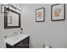 Bathroom - 4 - 975 Strasburg Road, Kitchener, ON N2E0A8 Photo 11