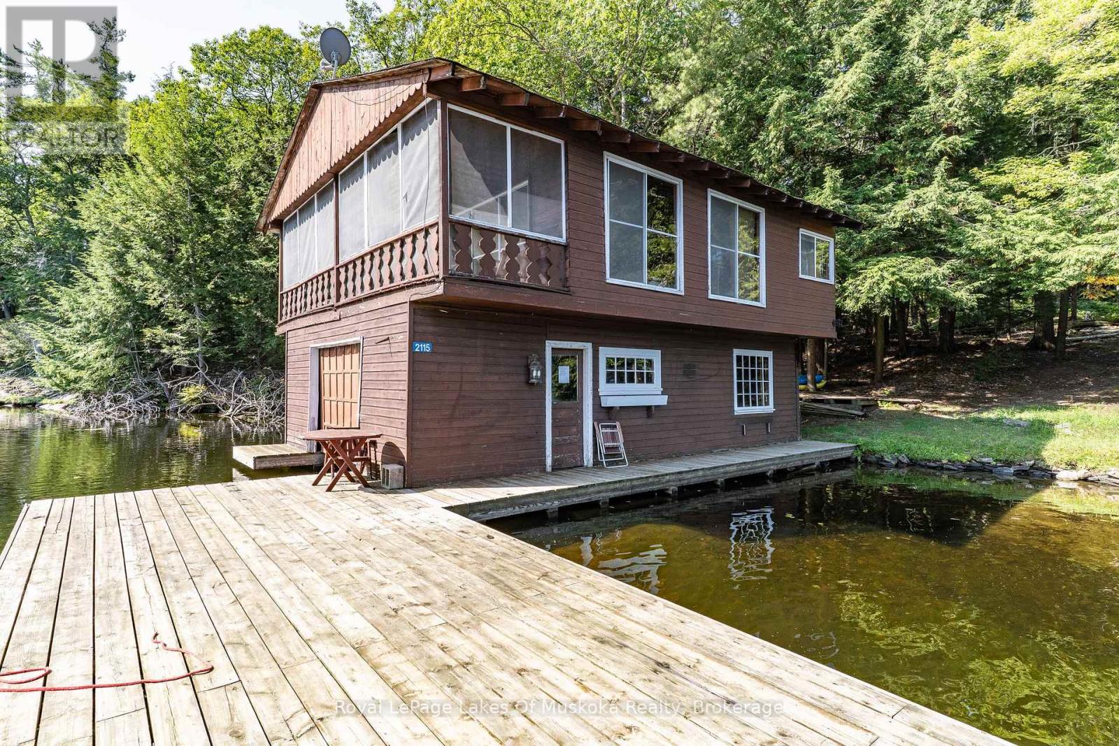 2115 LAKE MUSKOKA - 12