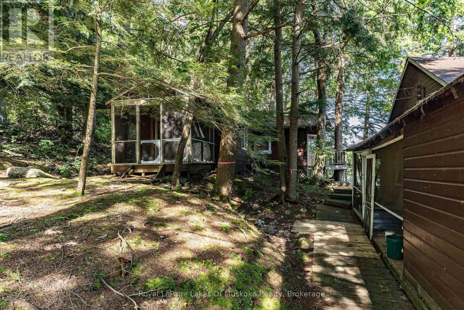 2115 LAKE MUSKOKA - 19