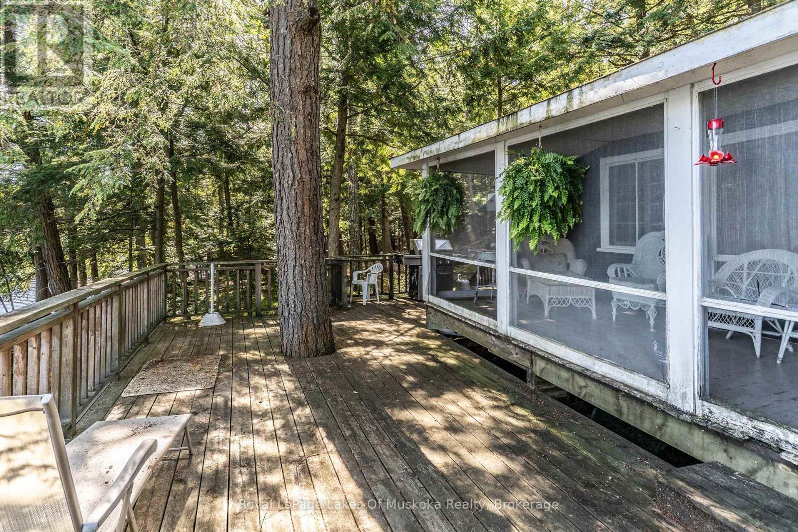 2115 LAKE MUSKOKA - Image 24