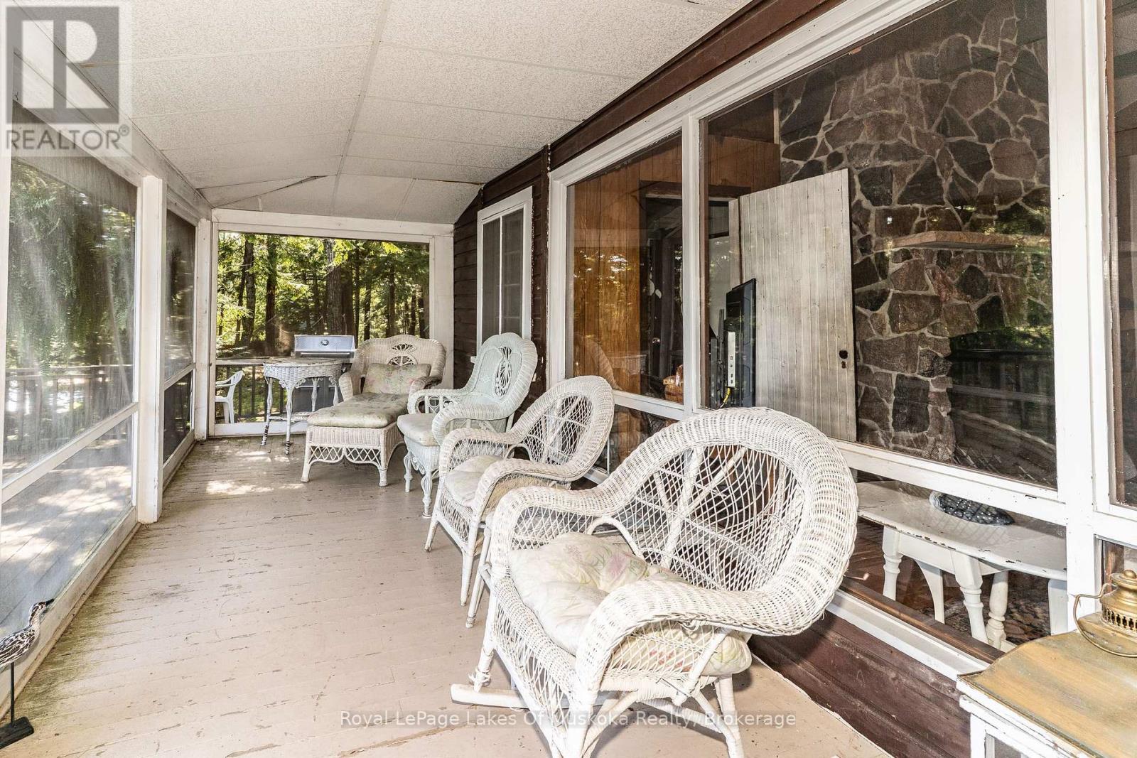 2115 LAKE MUSKOKA - Image 26