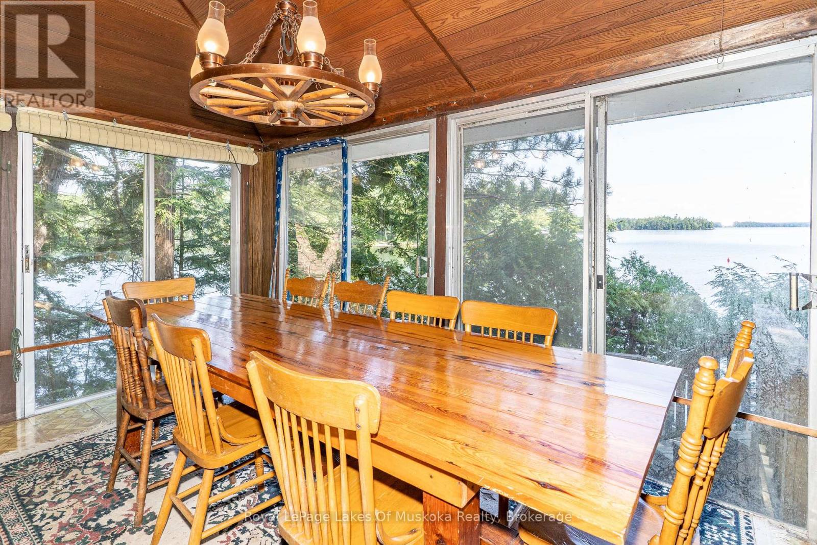 2115 LAKE MUSKOKA - 29