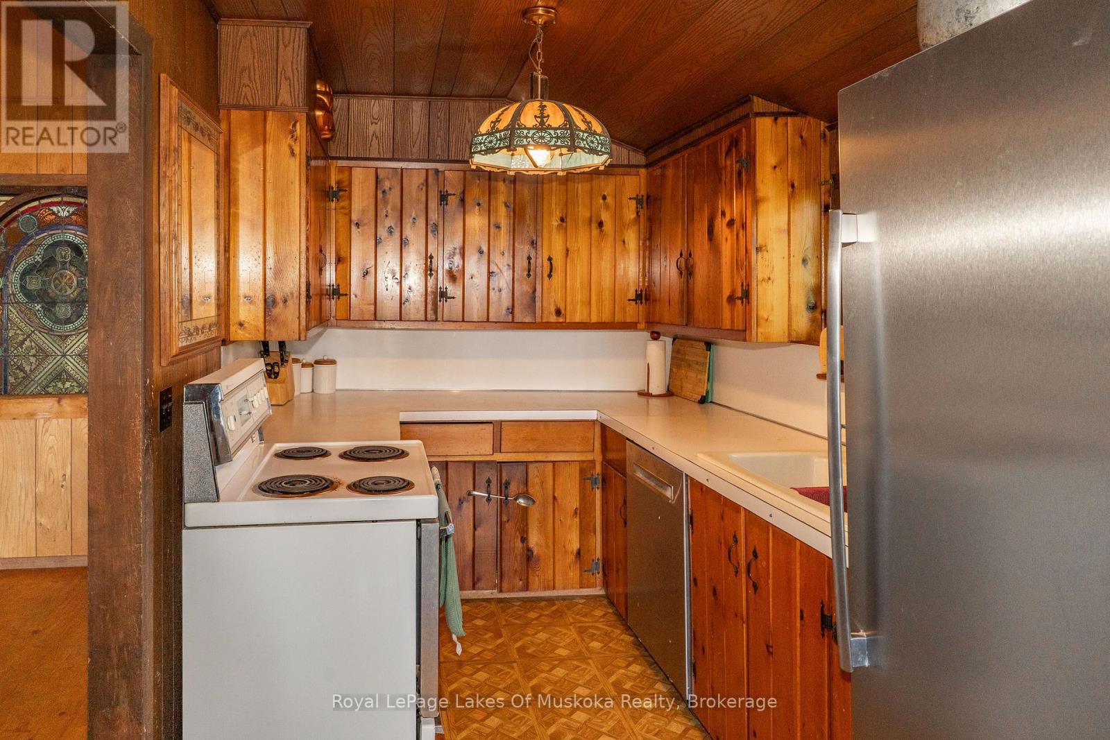 2115 LAKE MUSKOKA - Image 33
