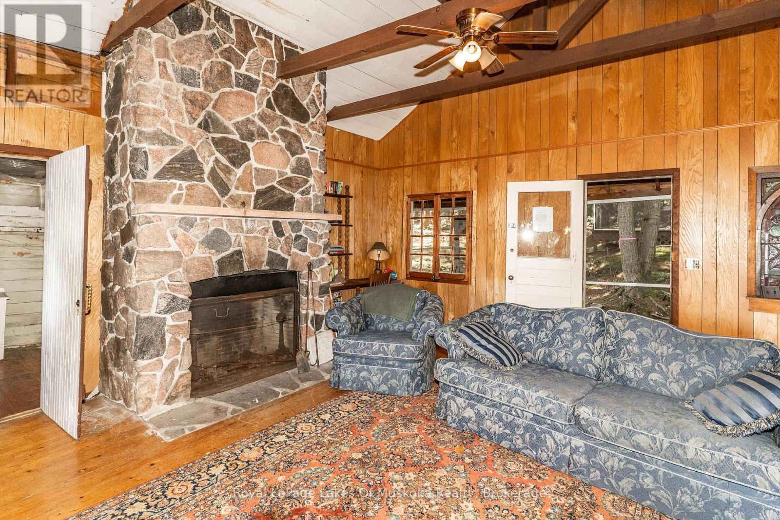 2115 LAKE MUSKOKA - 37